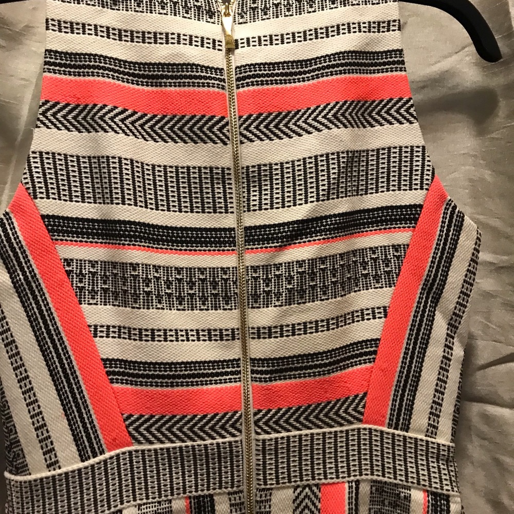 Dress - Picture 7 of 8
